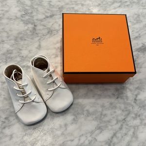NIB Hermes baby booties